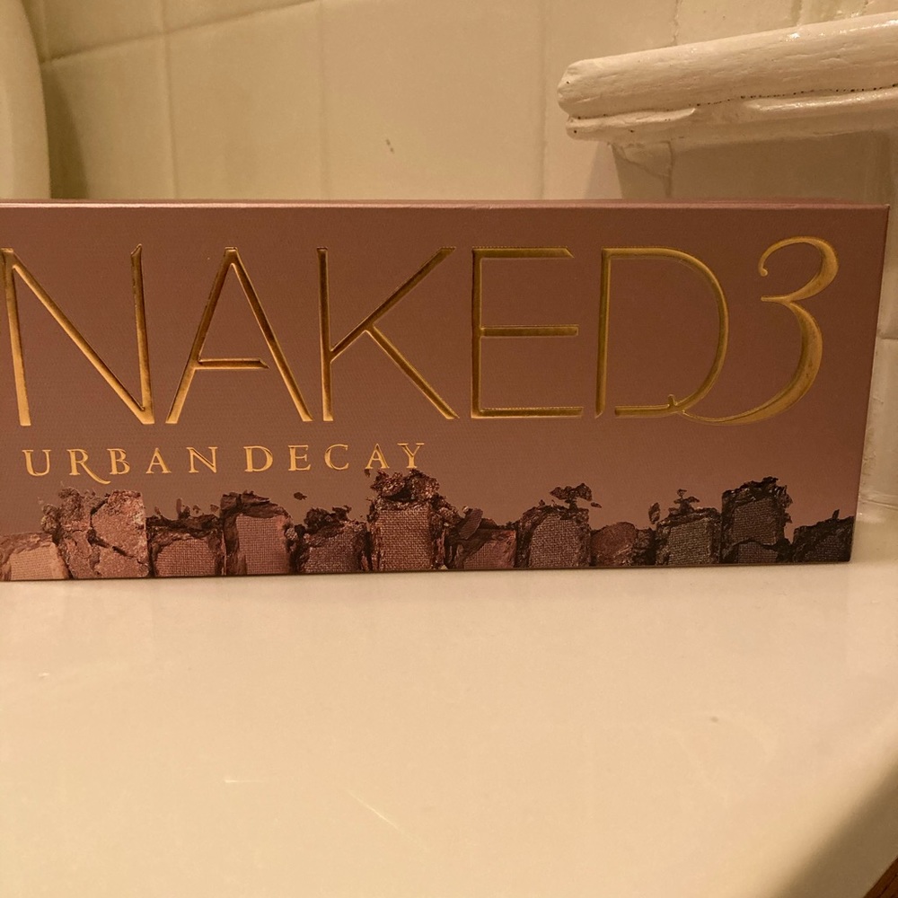 BRAND NEW- Urban Decay Eyeshadow Palette (Naked 3)